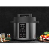 نمای ظاهری مولتی کوکر نوتریکوک از جلو