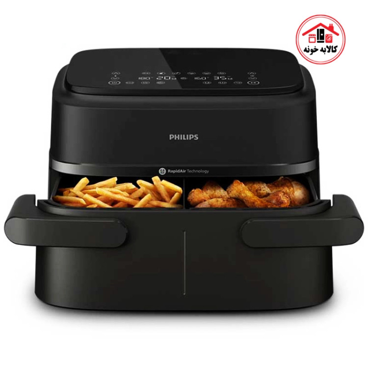 عکس سرخ کن فیلیپس که درب آن نیمه باز است داخل سبد سمت راست مرغ سوخاری و داخل سبد سمت چپ سیب زمینی سرخ شده است.