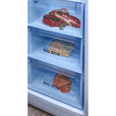 کشوهای داخل فریزر با مواد غذایی